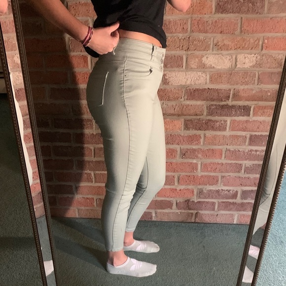 Pants - Picture 4 of 8